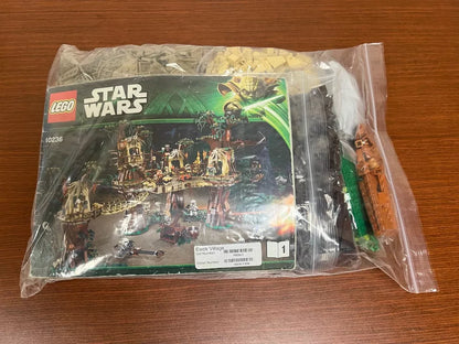 LEGO Star Wars: Ewok Village (10236)