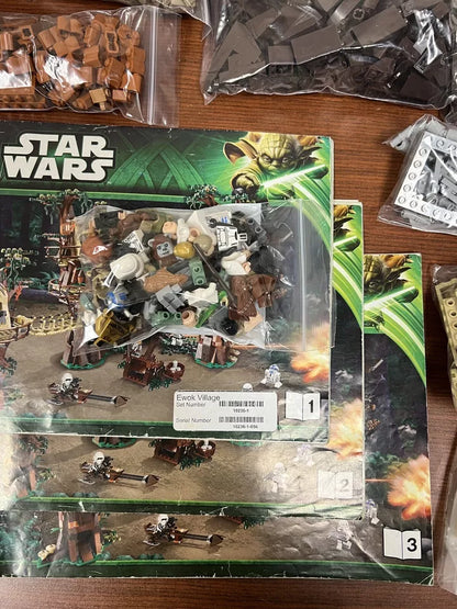 LEGO Star Wars: Ewok Village (10236)