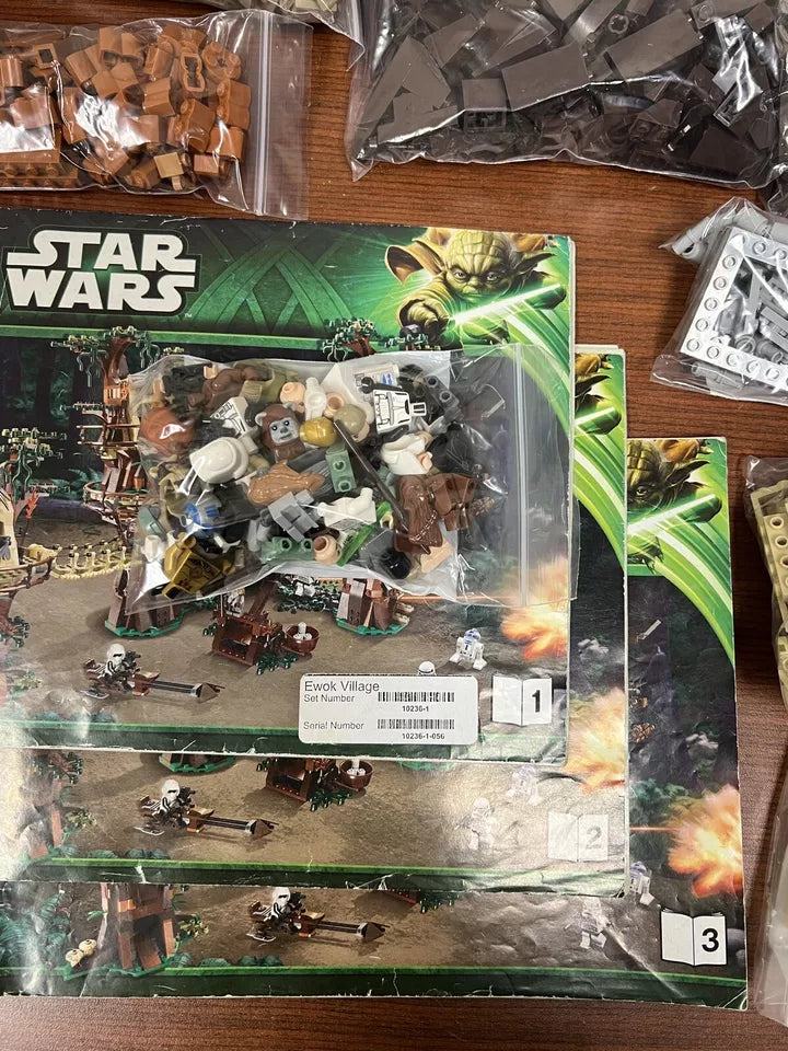 LEGO Star Wars: Ewok Village (10236)